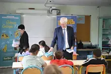 Chèques collèges et dictionnaires: le Département accompagne les collégiens  Chèques collèges et dictionnaires: le Département accompagne les collégiens