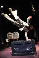 Spectacle familial acrobatique et burlesque - "T’as beau être à l’ouest"- OUVERTURE DE SAISON 24/25