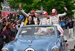 La parade des 24 Heures en centre-ville du Mans
