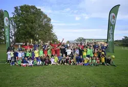 Savigné-l'Évêque accueille des footballeurs professionnels ! 