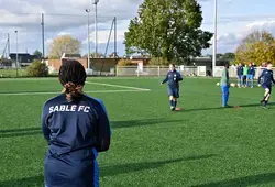 Le Département invite de jeunes Sarthoises à la rencontre de footballeuses du Mans FC !