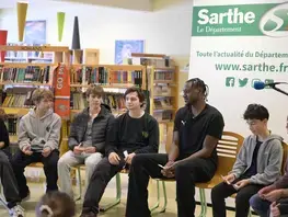 Un joueur du MSB rencontre des collégiens sarthois en classe !