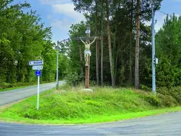 Sur la route des croix et calvaires de la Sarthe