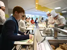 Des chefs-restaurateurs s'invitent au collège pour la semaine du goût 2024 !