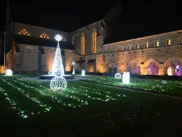 Voyage lumineux et sonore à l’Abbaye de l’Épau !