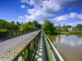 Pont sur le Loir à Luché-Pringé : restriction de la circulation poids lourds sur la RD 54