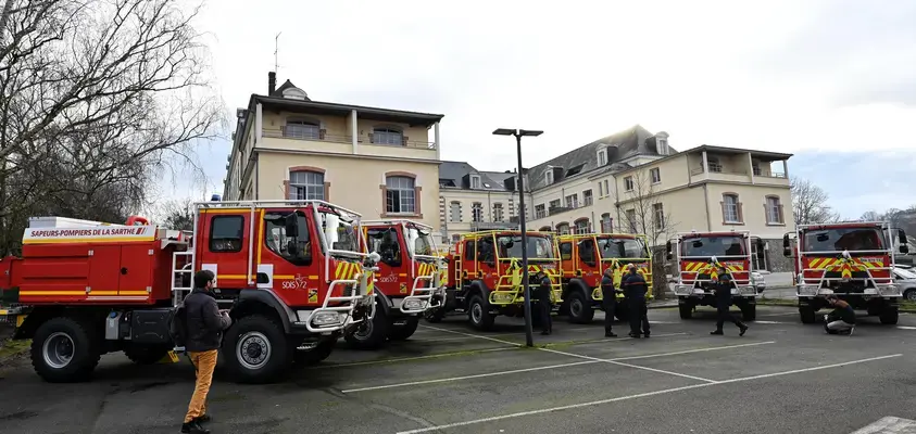 Arrivée de nouveaux camions citerne feu de forêt au SDIS72