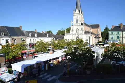 Marché d'Ecommoy - Mardi matin