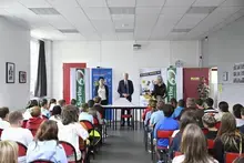 Chèques collèges et dictionnaires : le Département accompagne les collégiens