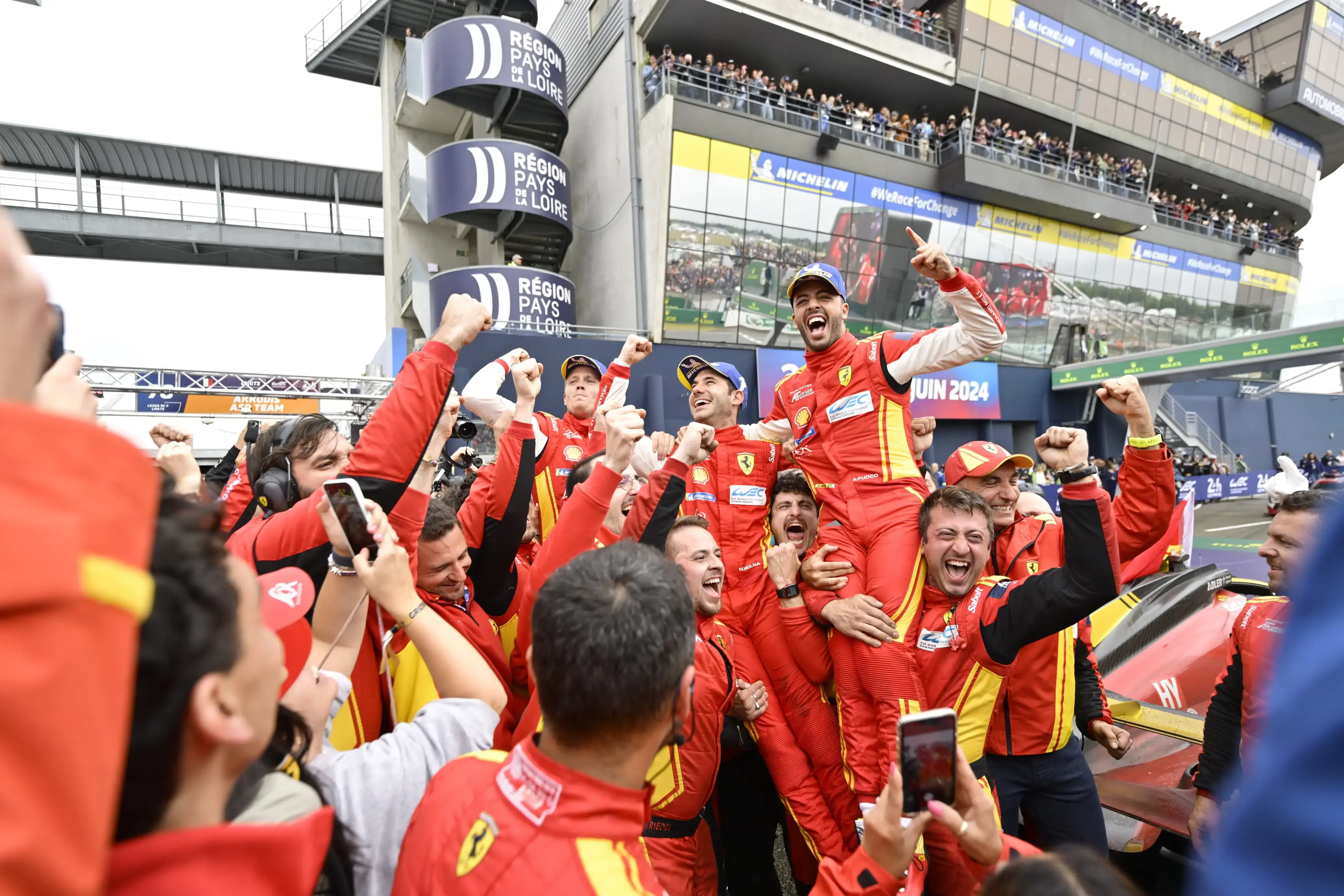Victoire de la Ferrari 50 aux 24 heures du Mans